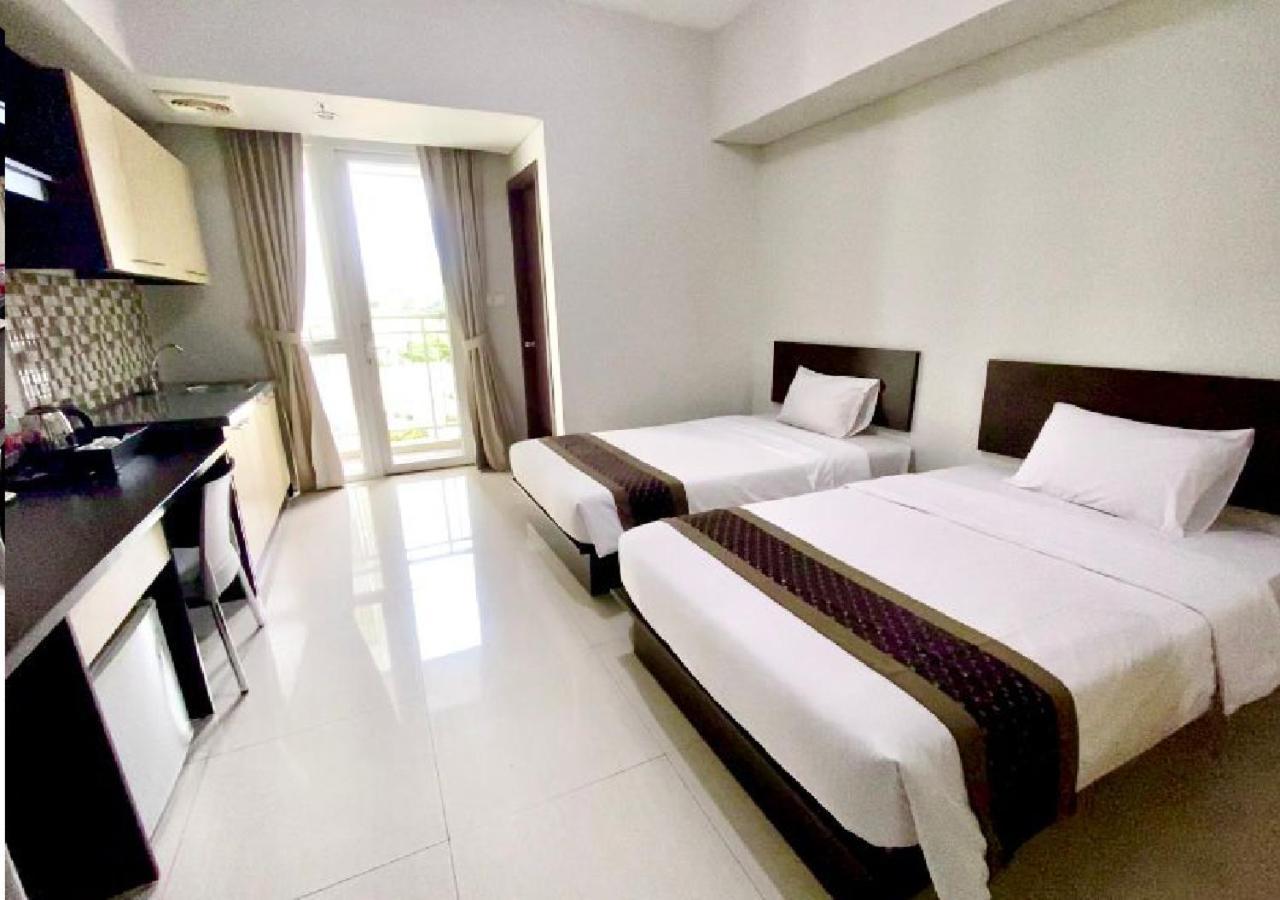 Skyland City Hotel Jatinangor Cilimus Екстер'єр фото