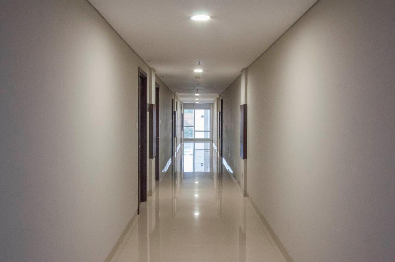 Skyland City Hotel Jatinangor Cilimus Екстер'єр фото