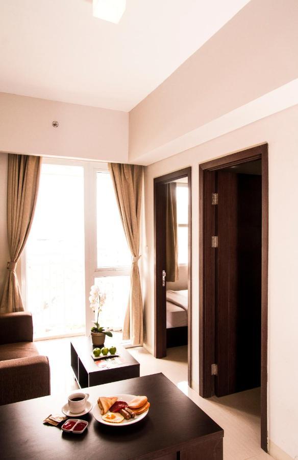 Skyland City Hotel Jatinangor Cilimus Екстер'єр фото